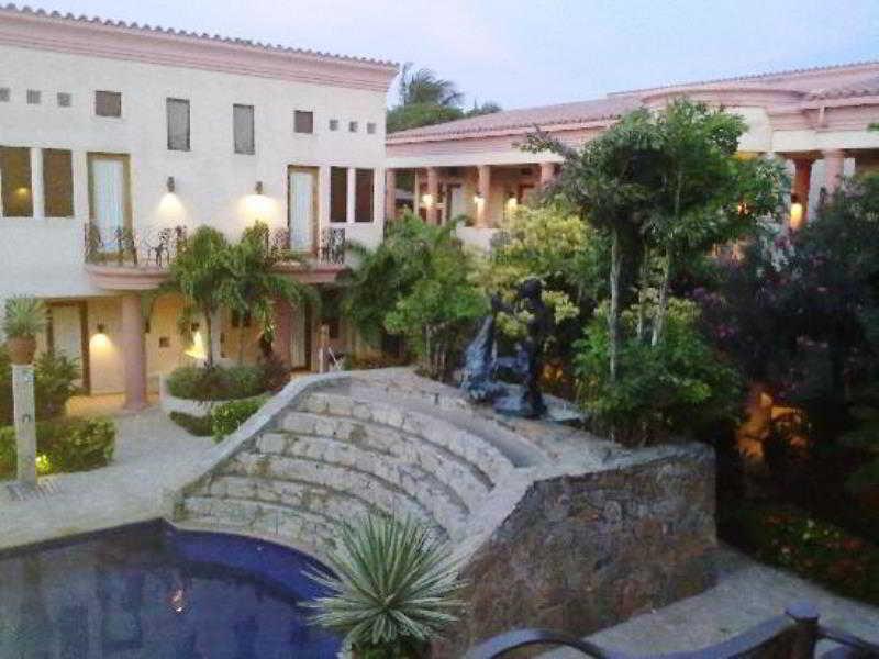 Las Sirenas Hotel And Condos ウェスト・ベイ エクステリア 写真